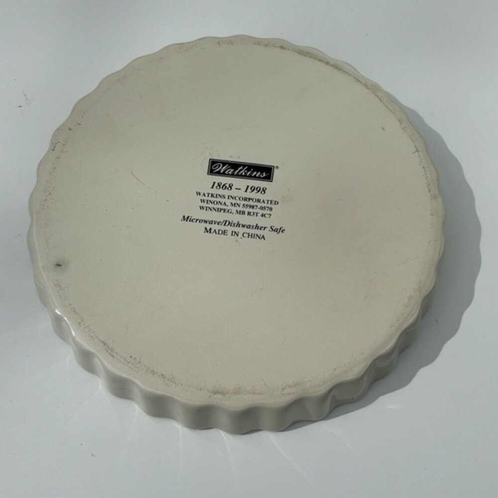 1998 Watkins Turkey Pot Pie recipe pie plate with  fluted edges